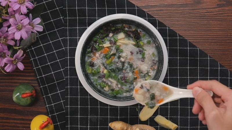 Món cháo cho bé bị sốt: Công thức dinh dưỡng và dễ làm 4