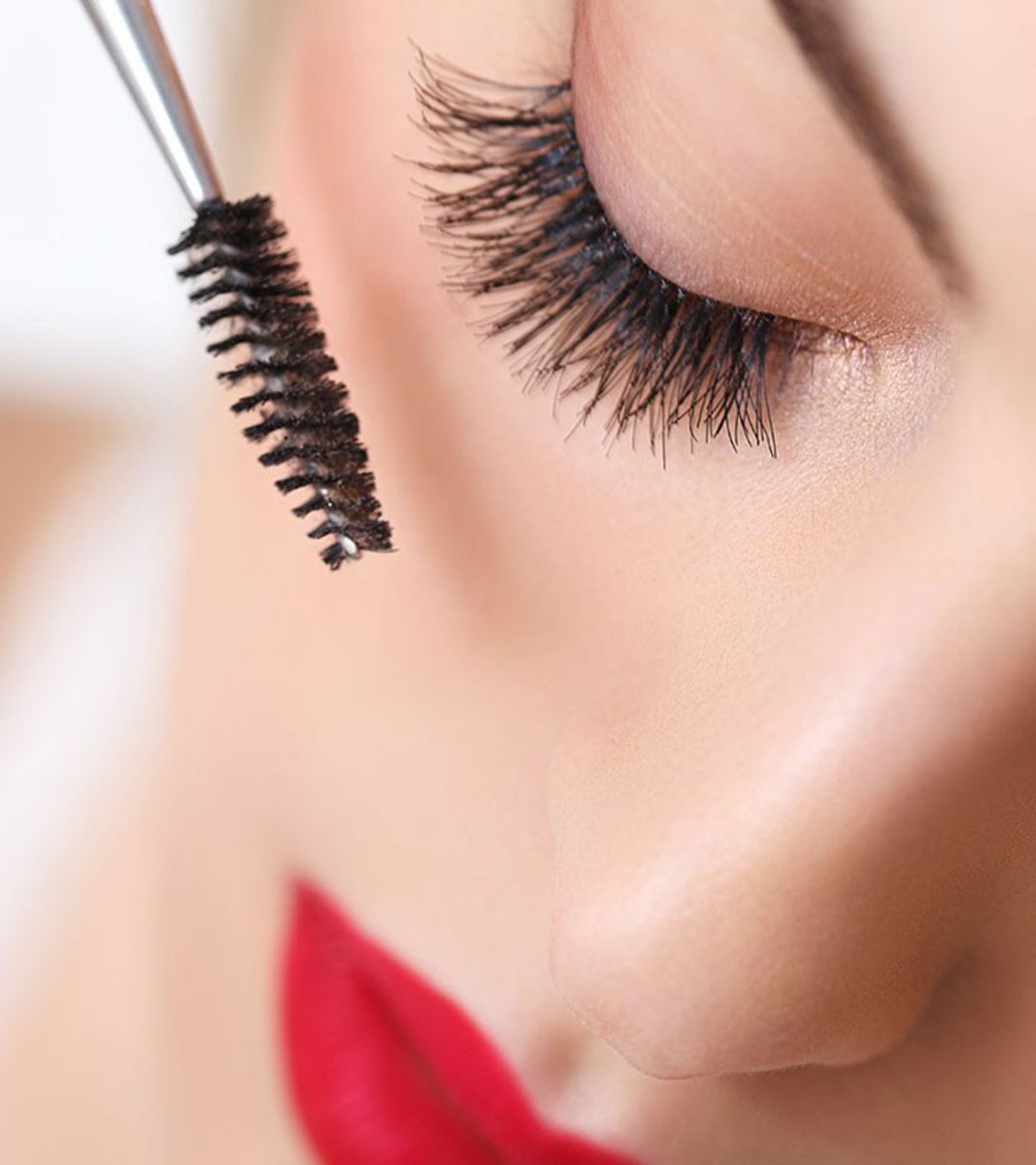 Polyglyceryl -2 Triisostearate là thành phần trong mascara
