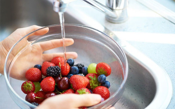 Mẹo rửa rau củ bằng bột mì có hiệu quả không? 2