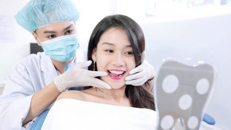 nang-xoang-an-toan-hieu-qua-cach-so-huu-nu-cuoi-rang-ro-tu-tin 4