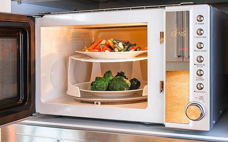 Nấu ăn bằng lò vi sóng có tốt không? 2