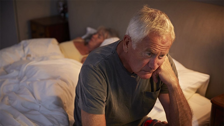 Nguyên nhân gây mất ngủ tuổi 50 và giải pháp 3