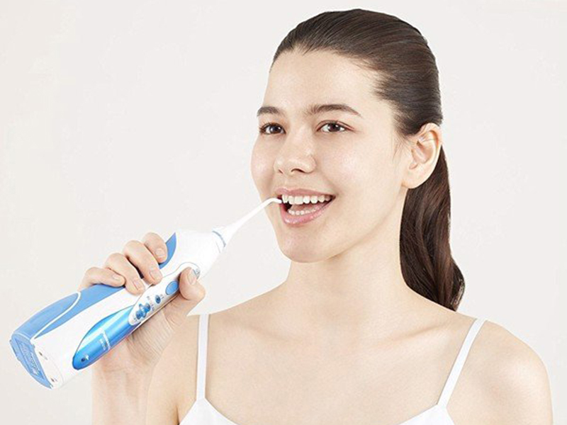 Nguyên nhân khiến bạn dùng tăm nước bị chảy máu 2