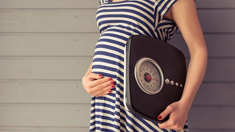 Nhức mỏi tay chân khi mang thai 3 tháng đầu – Nguyên nhân và cách khắc phục 1