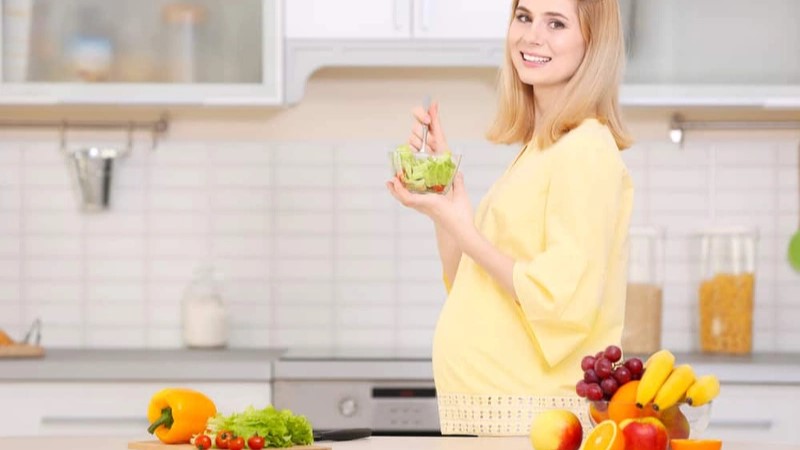 Những điều phụ nữ mang thai cần biết để bảo vệ sức khỏe mẹ và bé suốt thai kỳ 2