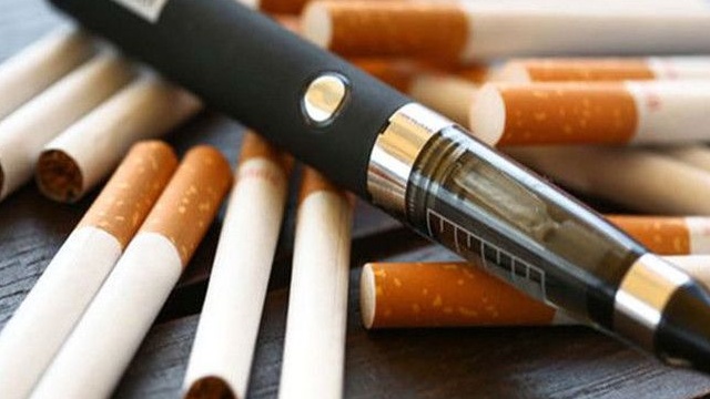 những thói quen gây hại cho mắt cần lưu ý 5