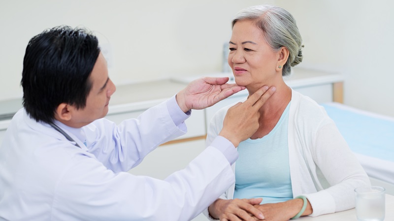 Nổi hạch 2 bên hàm có nguy hiểm không? Khi nào có thể là dấu hiệu ung thư? 5