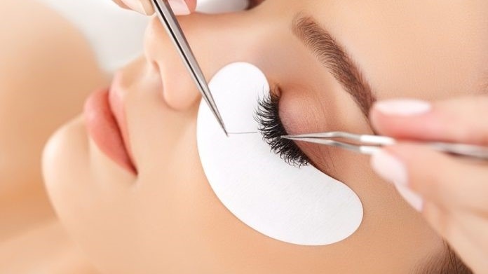 Nối mi xong mắt bị đỏ và đâu – Cách khắc phục hiệu quả 5