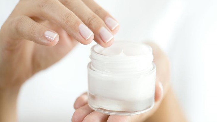 Nước/ Eau trong mỹ phẩm là gì? Công dụng của nước trong mỹ phẩm 3