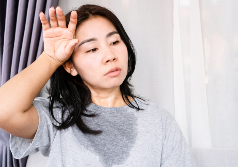 Nước tiểu màu vàng chanh​ có bình thường không? 3