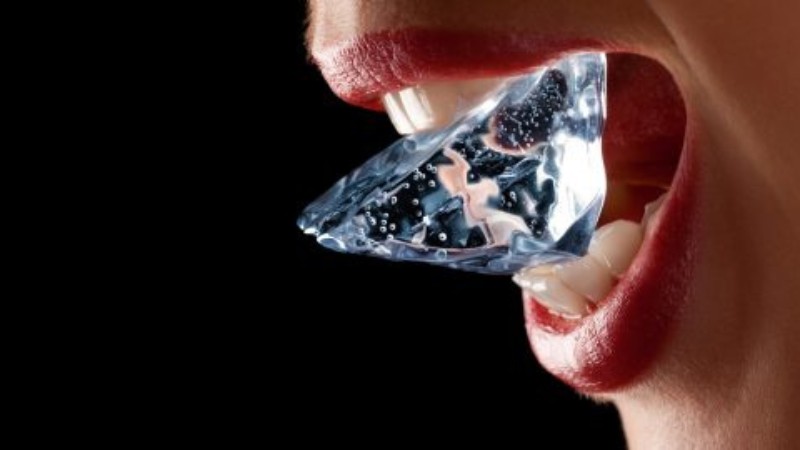 Nứt răng cửa có nguy hiểm không và cách nhận biết 1