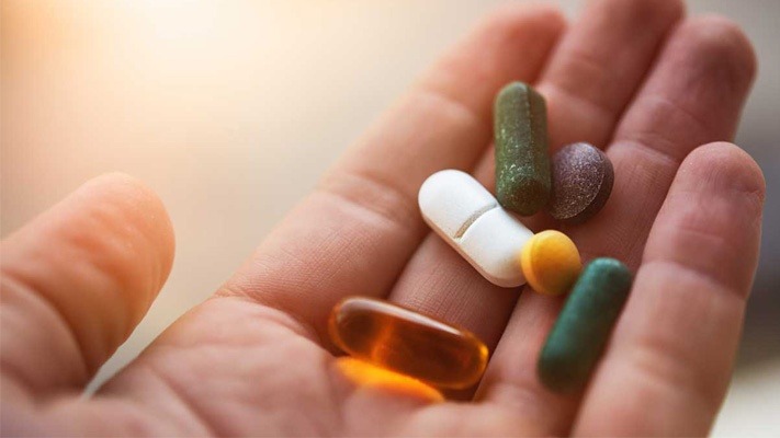 Phác đồ điều trị nấm Candida ở móng tay, móng chân