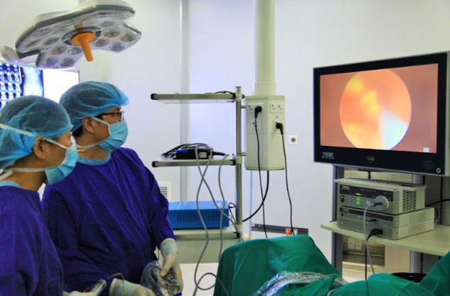 quy-trinh-thuc-hien-noi-soi-go-dinh-ruot 1.jpg