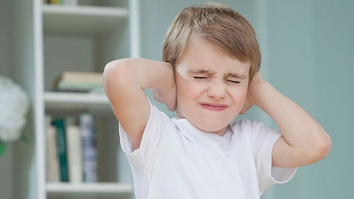 roi-loan-giac-quan-o-tre-tu-ky-la-gi-trieu-chung-va-cach-dieu-tri 1