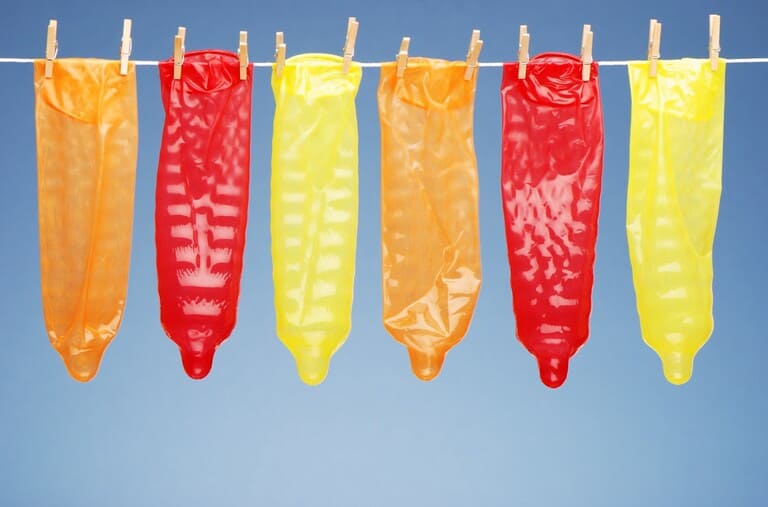 Sai lầm phổ biến khi sử dụng bao cao su mà ai cũng mắc phải 3