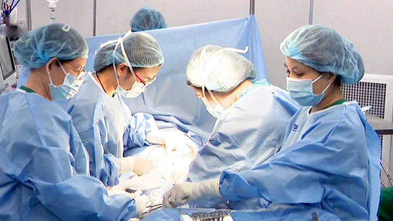 Sinh mổ không có bảo hiểm hết bao nhiêu tiền? 1