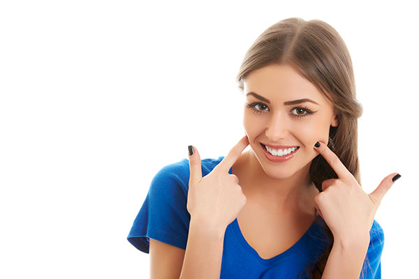 Nhổ răng cửa bao lâu thì trồng lại được 04