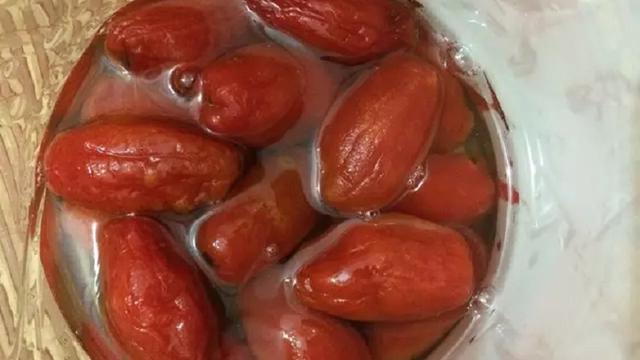 Giải Đáp Thắc Mắc: Quả Nhót Ngâm Rượu Được Không? 2