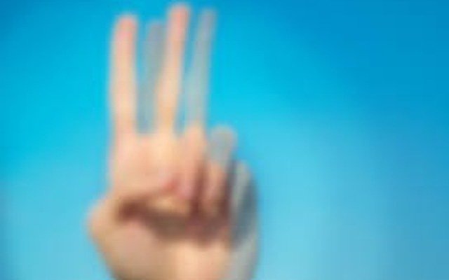 Kiểm tra loạn thị được thực hiện như thế nào? 2