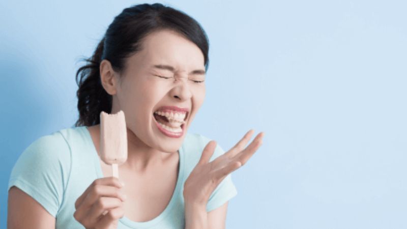 Nguyên nhân răng bọc sứ lâu năm bị đau nhức và cách xử lý 2