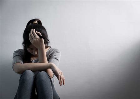 Trầm cảm sau hôn nhân: Nguyên nhân và biểu hiện 3