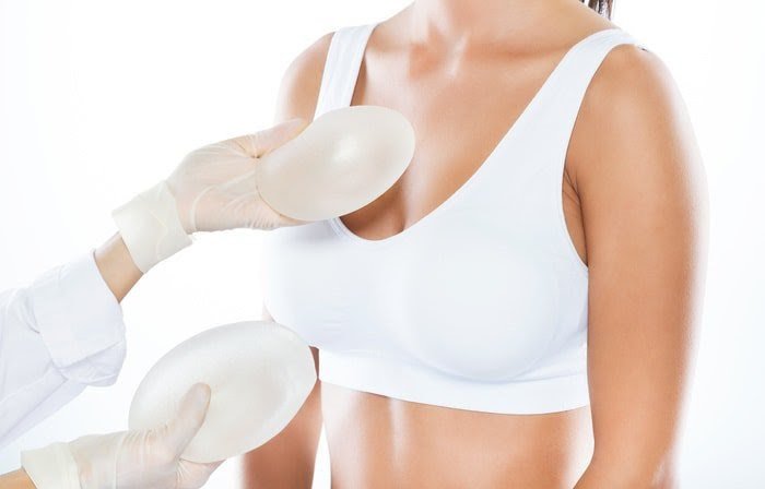 Phân biệt sự khác nhau giữa nâng ngực nano chip và không chip 3