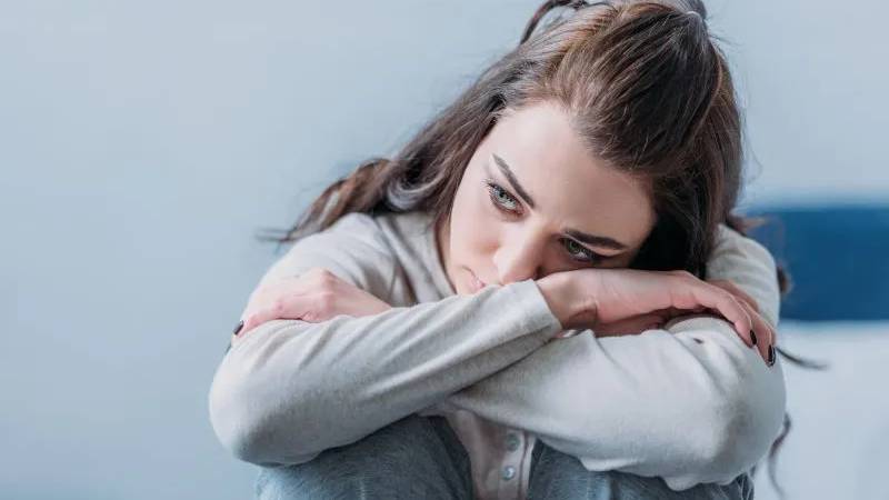 Rối loạn hoang tưởng là sự tồn tại dai dẳng của các hoang tưởng không hợp với thực tế