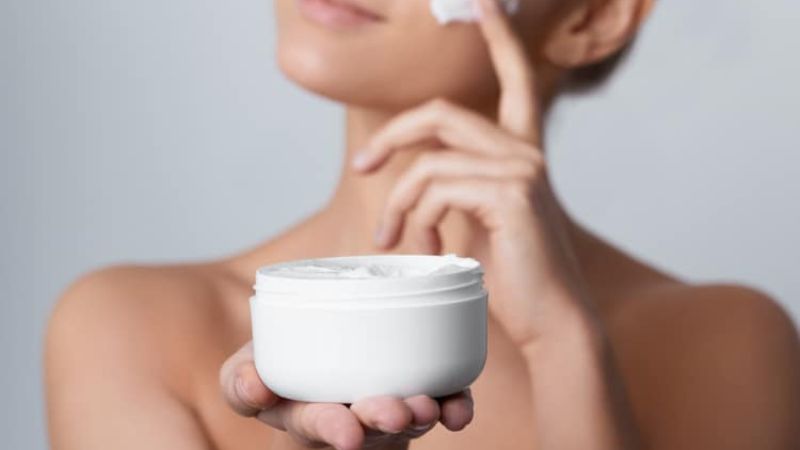 Thứ tự dùng kem chống nắng như thế nào là đúng? 3