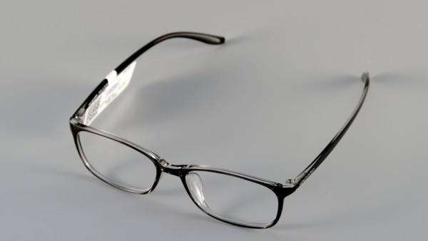 Tròng kính váng dầu là gì và phù hợp với những ai? 3