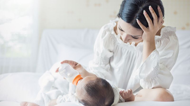 Stress sau sinh là gì? Dấu hiệu nhận biết sớm để điều trị kịp thời 3 Mất ngủ quá nhiều là dấu hiệu trầm cảm sau sinh 1