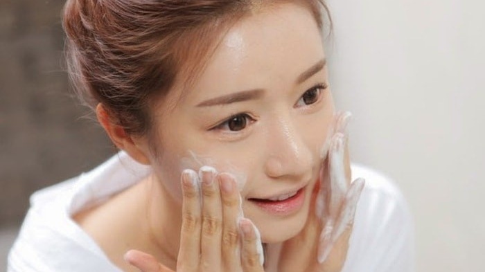 Sữa rửa mặt Dermacos thật giả phân biệt như thế nào? 2