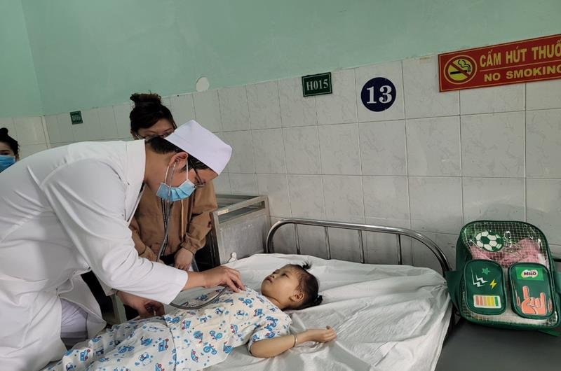 suy-dinh-duong-tre-em-nguyen-nhan-hau-qua-va-cac-cham-soc-tre 2.jpg