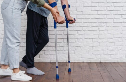 Tại sao lại bị teo cơ chân sau bó bột? 4