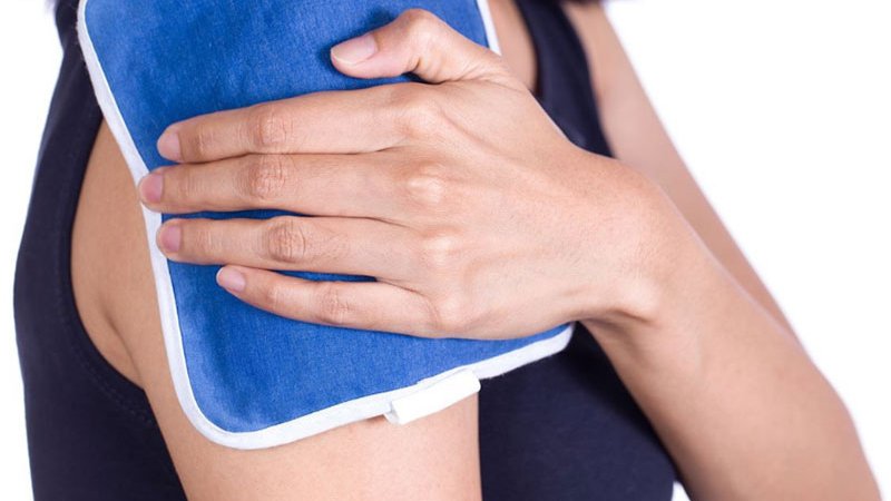 Tại sao sau khi tiêm phòng bị đau tay và cách xử trí 2