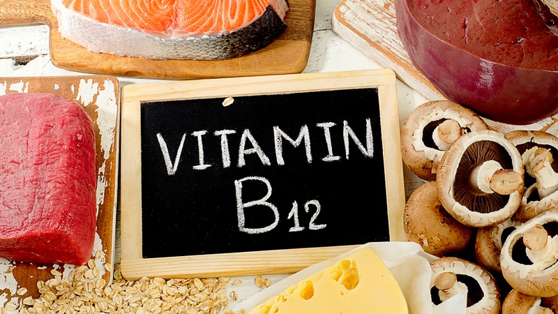 Tại sao thiếu vitamin B12 gây thiếu máu hồng cầu to?
