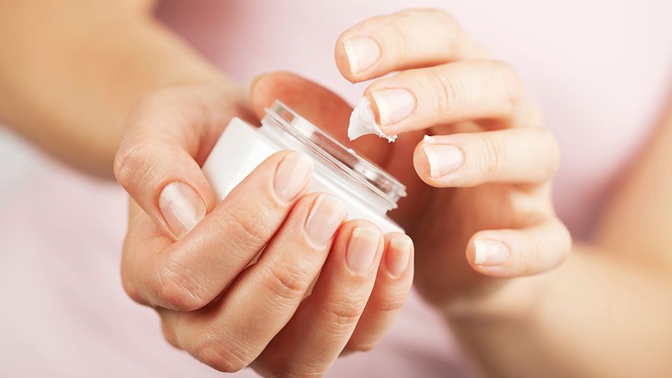 Tetrasodium EDTA là gì? Công dụng của Tetrasodium EDTA trong mỹ phẩm.2