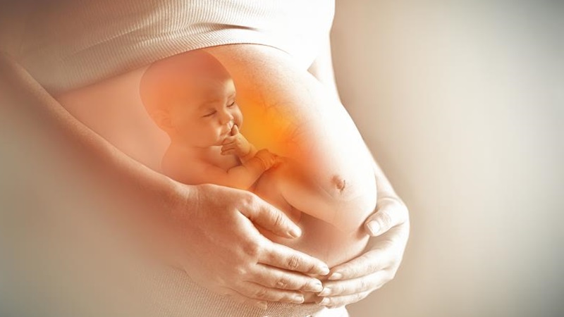 Thành bụng mỏng khi mang thai có sao không?  2