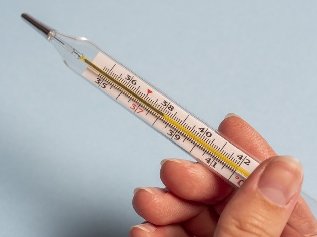 theo-doi-nhiet-do-co-the-phat-hien-ra-som-nhung-thay-doi-bat-thuong 3.jpg