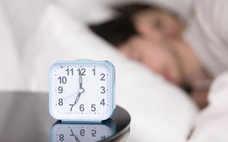 thoi-gian-di-ngu-va-thuc-day-tot-nhat-de-co-the-khong-met-moi 2.jpg