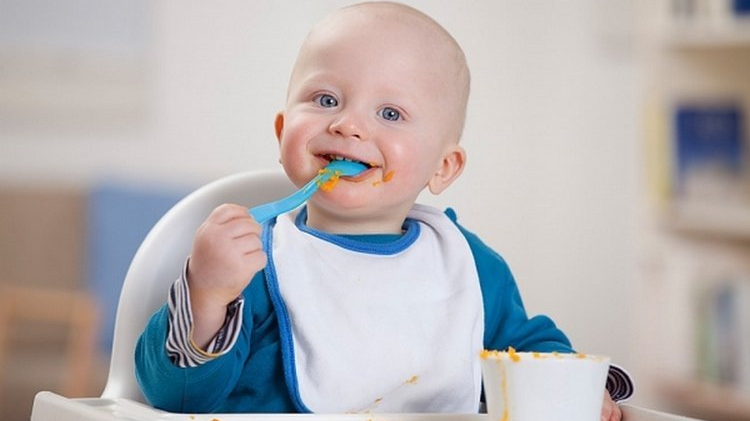 Tham khảo cách lên thực đơn cho bé 1 tuổi lười ăn giúp bé ăn ngon miệng 2