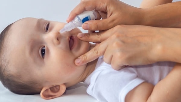 thuoc-nho-mui-khang-sinh-co-nhung-loai-nao-truong-hop-nao-can-dung-thuoc-nho-mui-khang-sinh-cho-tre 4