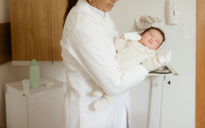 Tại nhiều quốc gia vắc xin bại liệt dạng uống đã được đưa vào chương trình tiêm chủng mở rộng