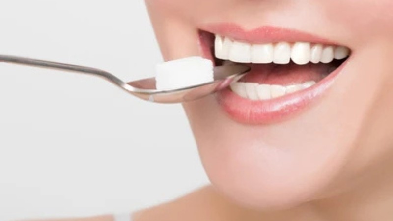 Tìm hiểu bọc răng sứ 2 răng cửa bao nhiêu tiền 2