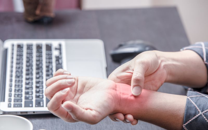 Tìm hiểu: Cảm giác kiến bò trong xương là gì? 3