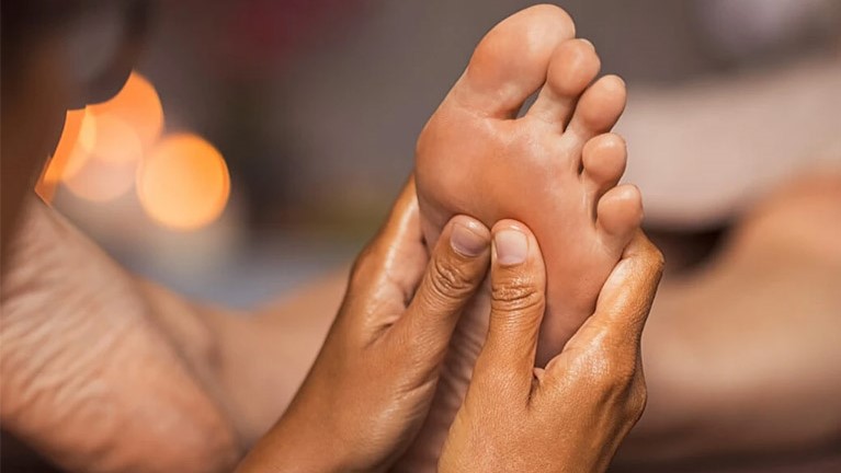 Tìm hiểu về các huyệt bàn chân cùng cách massage bấm huyệt bàn chân hiệu quả 7