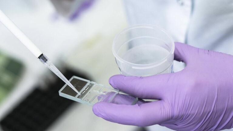 tinh-dich-la-gi-nhung-dieu-can-biet-de-dam-bao-suc-khoe-tinh-dich-duoc-tot 4