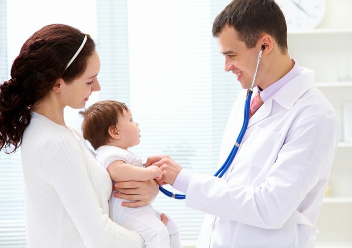 tinh-trang-thieu-vitamin-d3-gay-tao-bon-o-tre-em 3.jpg