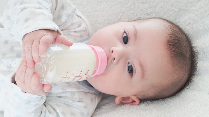 Trẻ 9 tháng tuổi có uống được sữa tươi không? 1