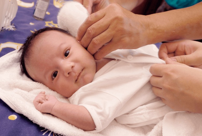 tre-so-sinh-nen-mac-do-lien-hay-do-roi 4.jpg