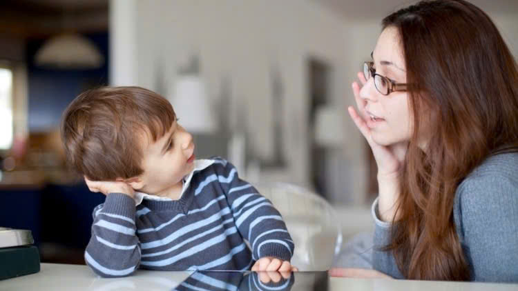 tre-tu-ky-can-gi-nhung-dau-hieu-nhan-biet-tre-bi-tu-ky 4